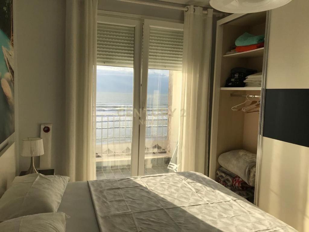 Sea View Apartment Durrës Extérieur photo